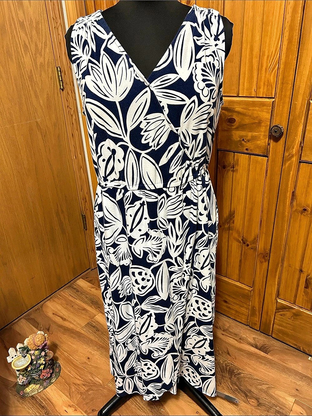 Talbots Floral Maxi Dress in Blue & White used condition Large